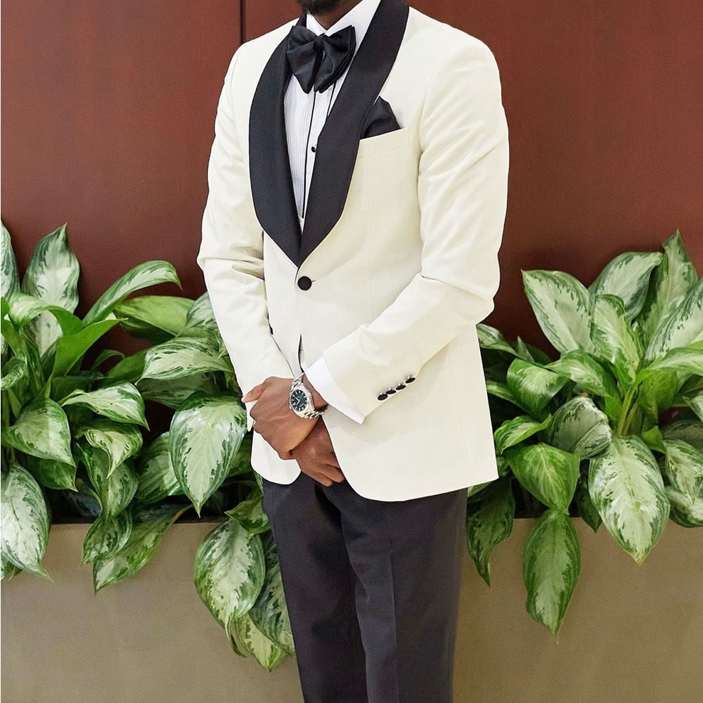 CREAM WHITE CLASSIC SLIM FIT TUXEDO (66R)